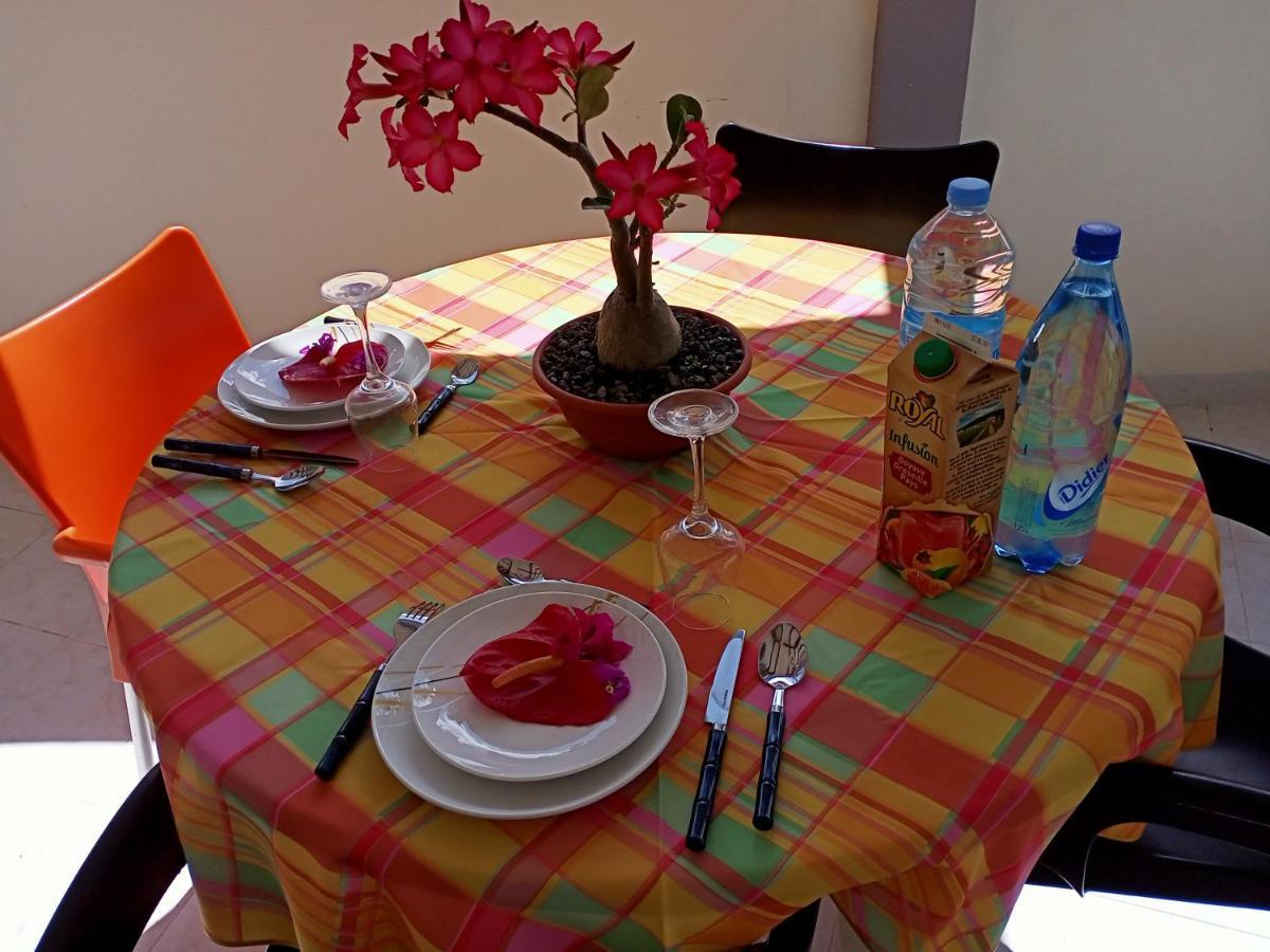 Paradis Cache - Confort Terrasse - Kybo Karaib Location - Pkg - Mtgne แซงต์-มารีย์ ภายนอก รูปภาพ